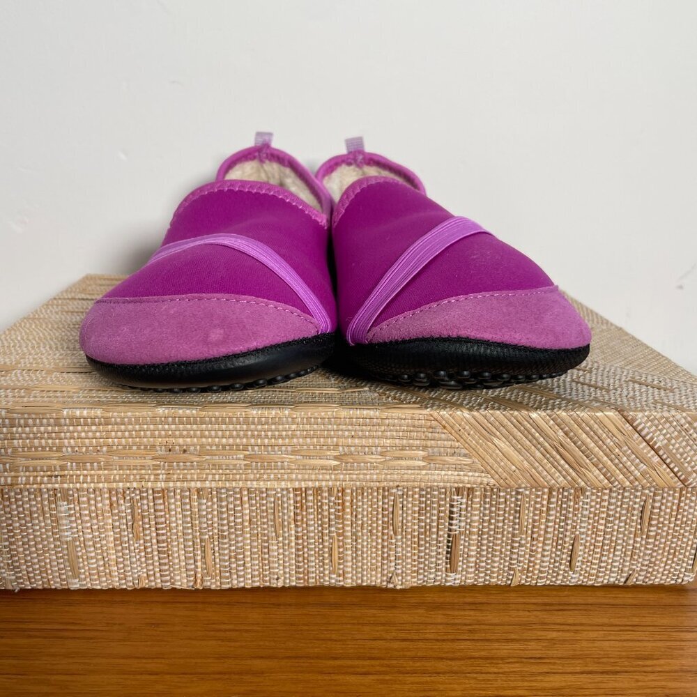 KoziKicks Woman's Slippers Sz LARGE (8.5 -9.5) - Picture 3 of 8